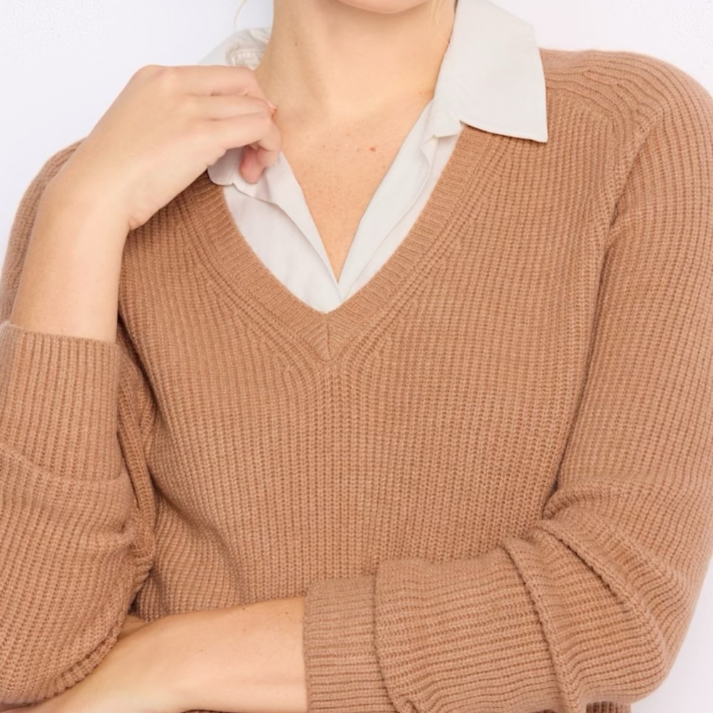 Tan V-Neck Knit Sweater Relaxed Fit - Picture 3 of 6